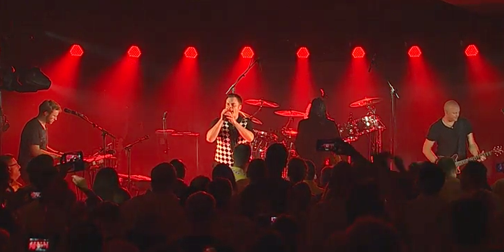 Watch: Queen Extravaganza Live In Montreux 20161112220211